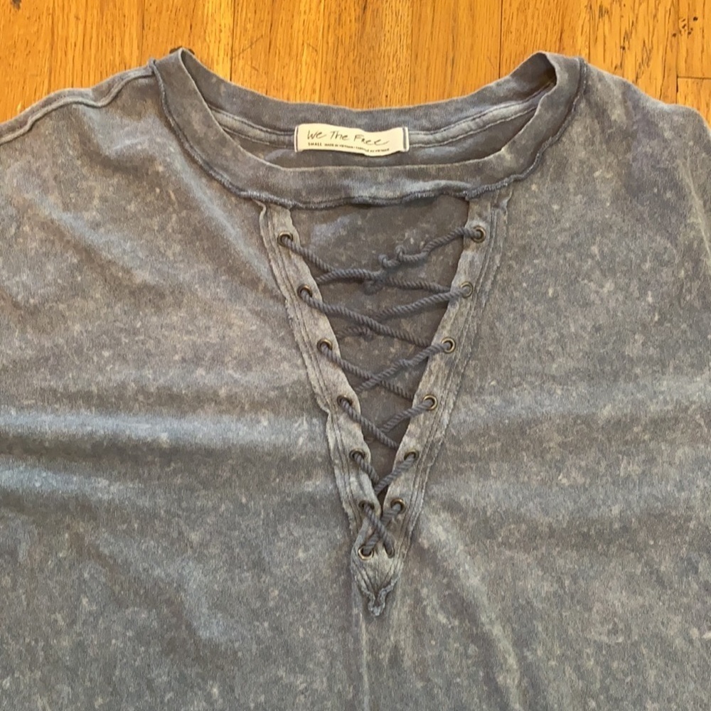 We The Free Women's Blue Azalea T-Shirt Short Sleeve Tee Lace Up Neck Size Small - Picture 4 of 13